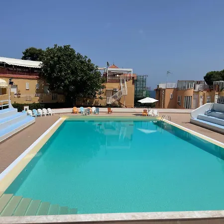 _capo Gallo Apartment